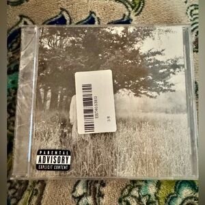 Taylor Swift| New* Folklore CD| with bonus track- the lakes.